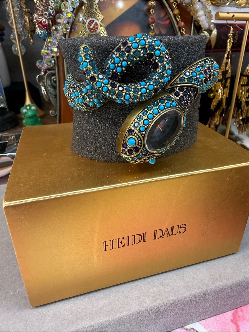 Brand New In Box! Heidi Daus Turquoise Crystal Snake Clap Watch - Picture 2 of 4